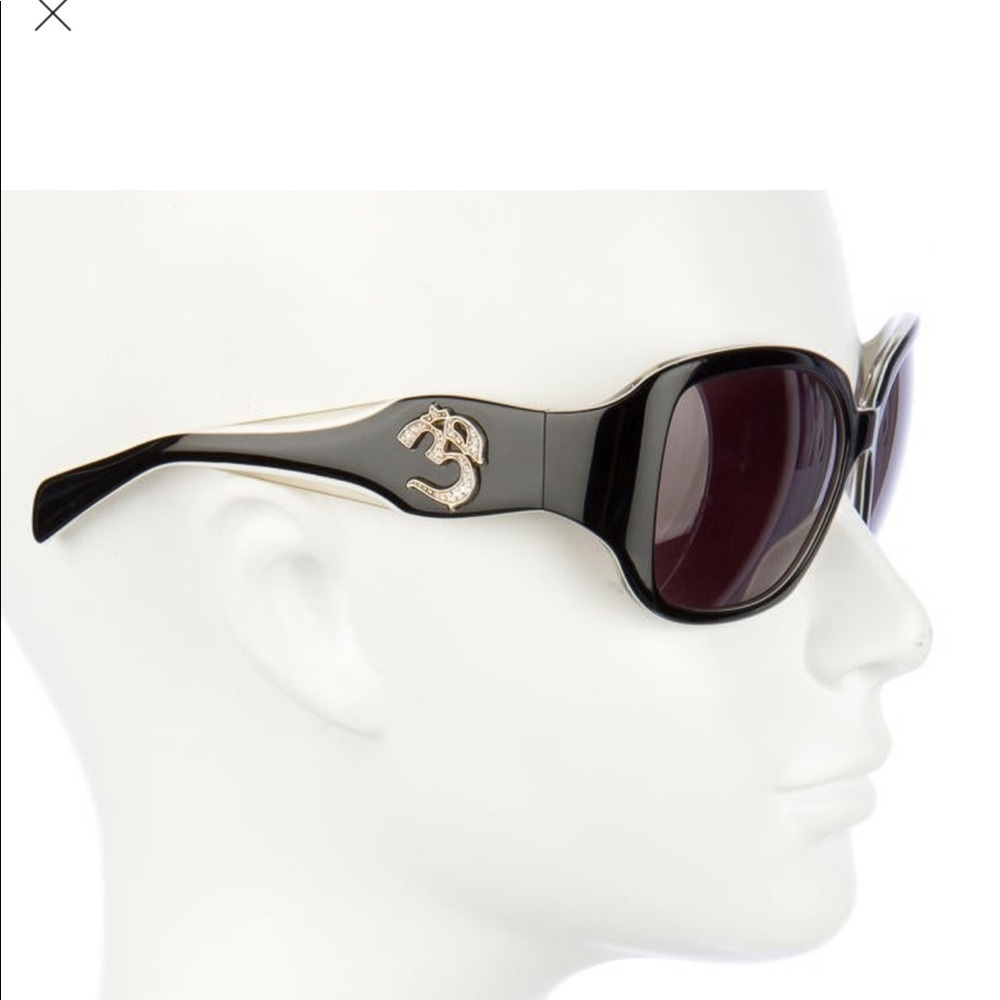 Loree Rodkin Frame Width 6“, Frame Height 2“